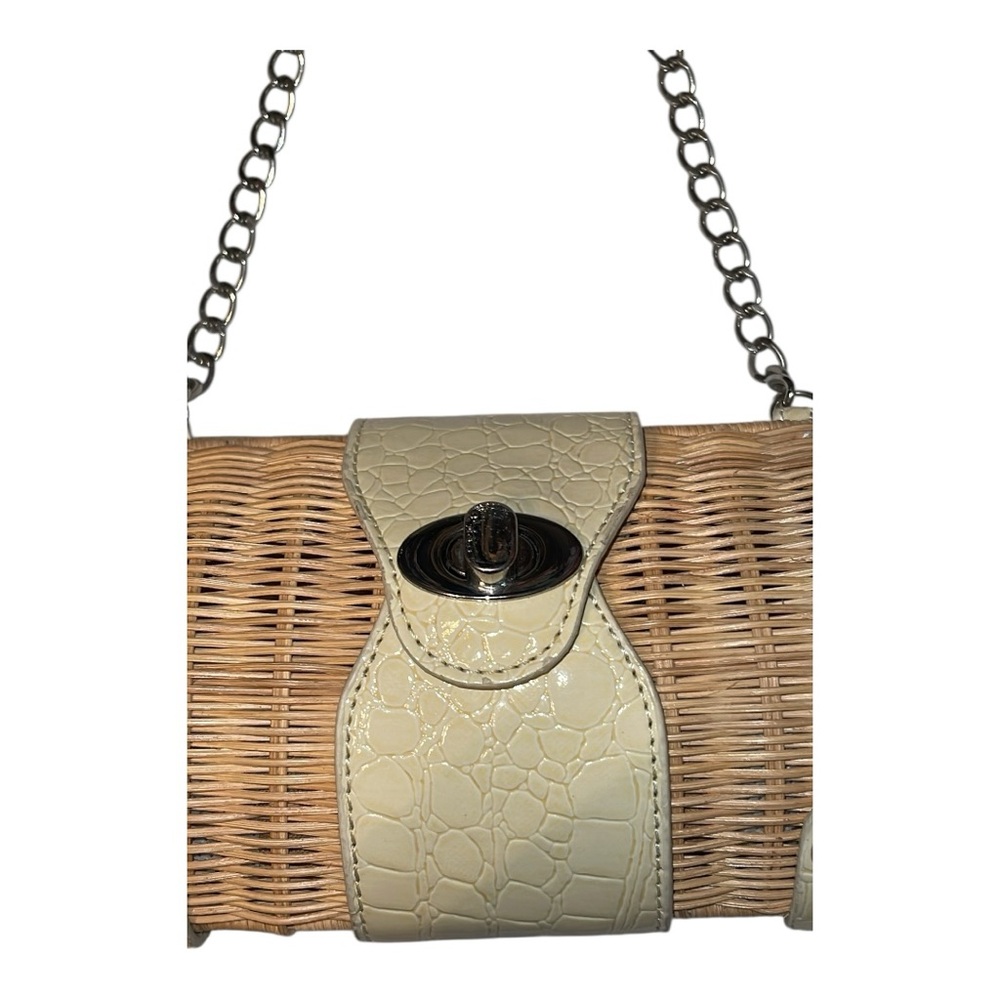 Tan and Cream Mini basket Bag with Chain Strap. Ivory and silver finishings - Picture 6 of 12